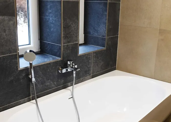 S Wellness A Wallboxem Villa *